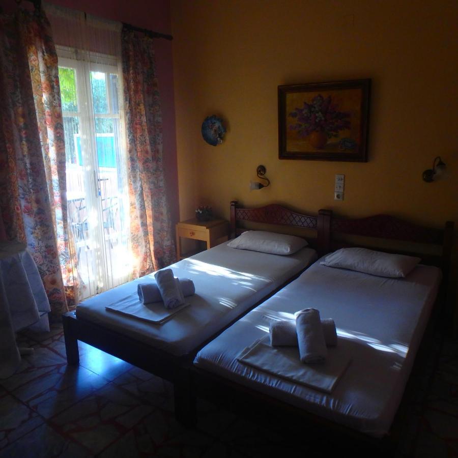 Villa Rodanthos เปอร์ดิกา ภายนอก รูปภาพ