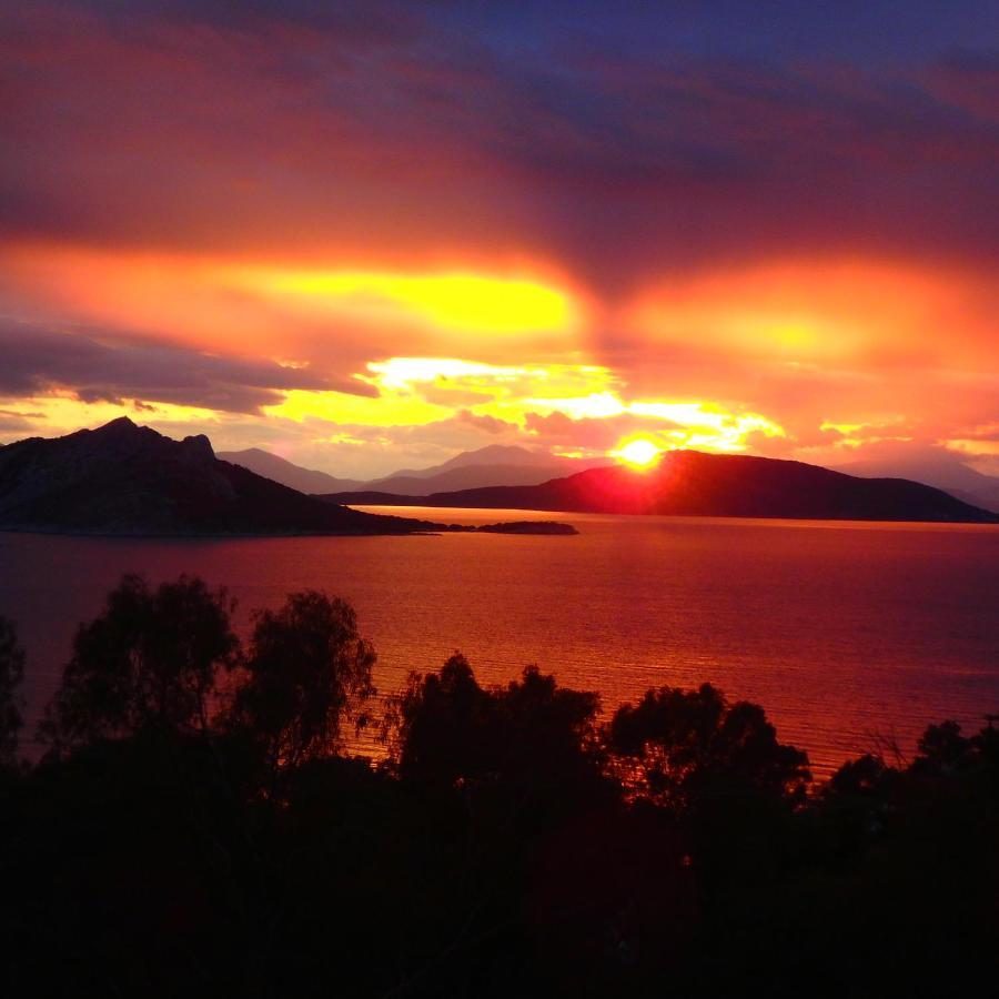 Villa Rodanthos เปอร์ดิกา ภายนอก รูปภาพ