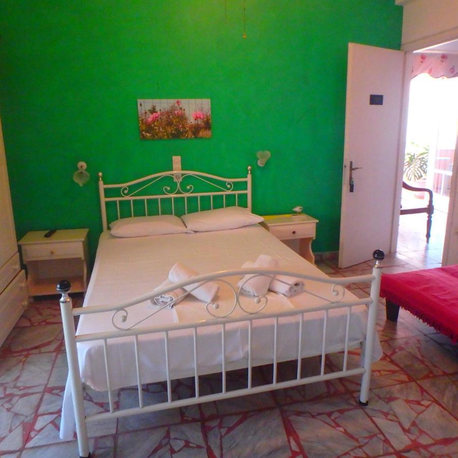 Villa Rodanthos เปอร์ดิกา ภายนอก รูปภาพ