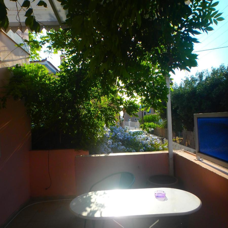Villa Rodanthos เปอร์ดิกา ภายนอก รูปภาพ