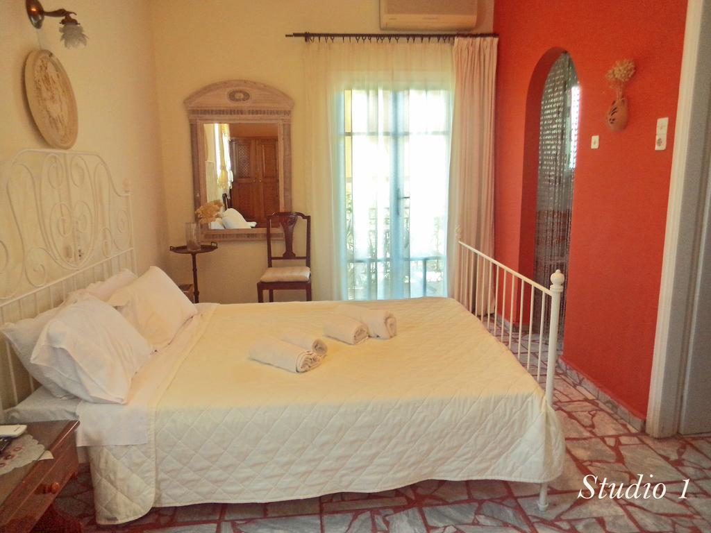 Villa Rodanthos เปอร์ดิกา ภายนอก รูปภาพ